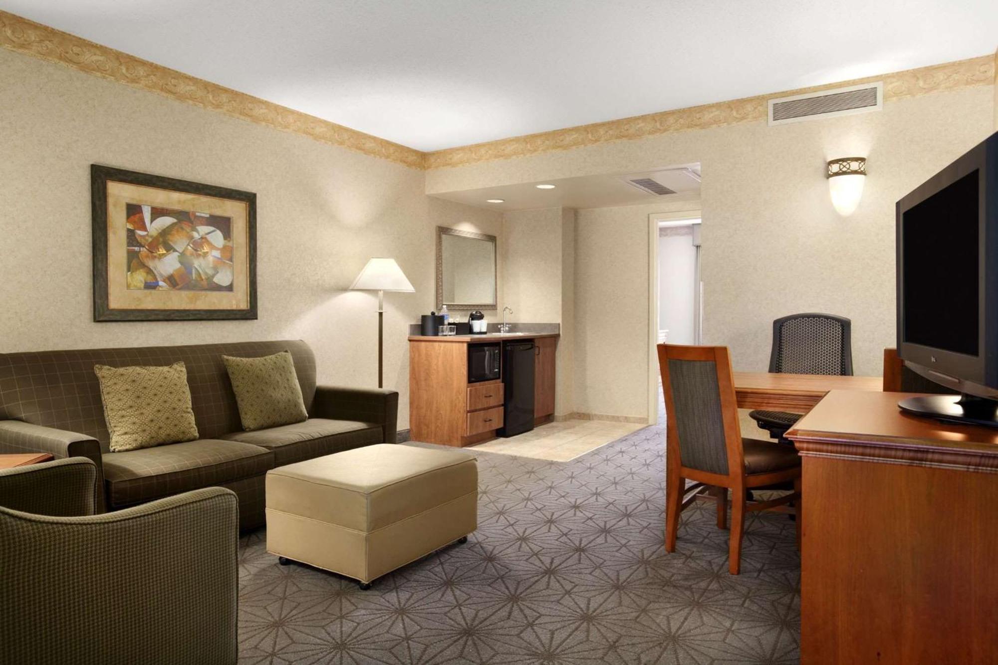 Embassy Suites By Hilton Columbia Greystone Екстер'єр фото